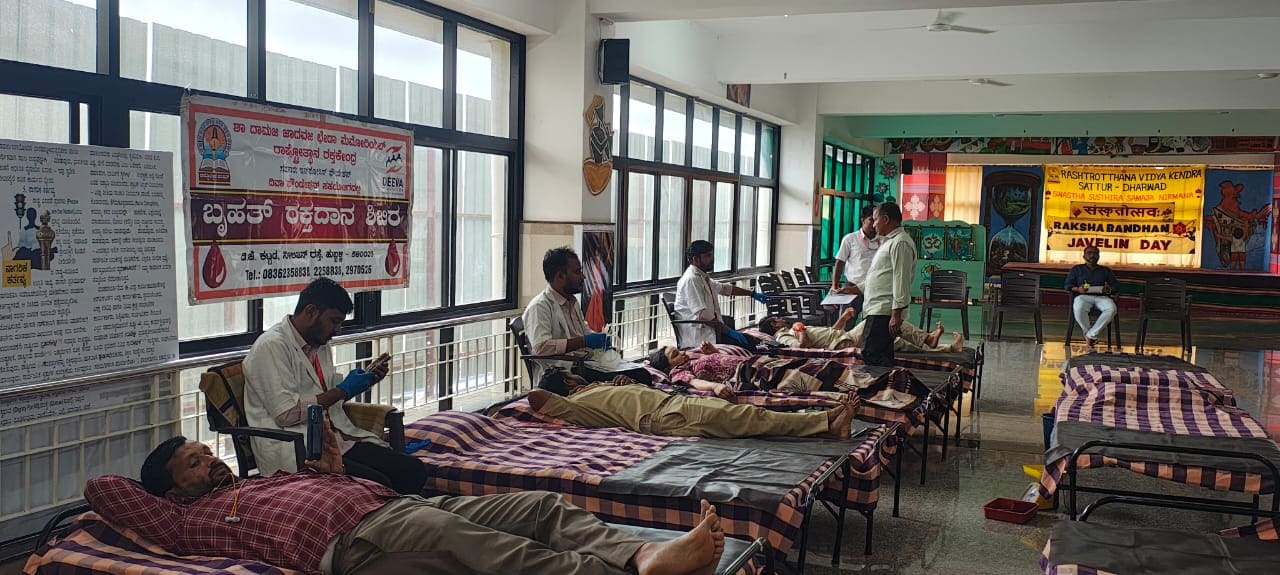 A blood donation camp in RVK - Sattur (11)