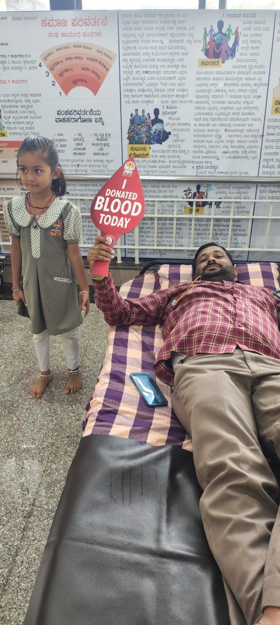 A blood donation camp in RVK - Sattur (17)