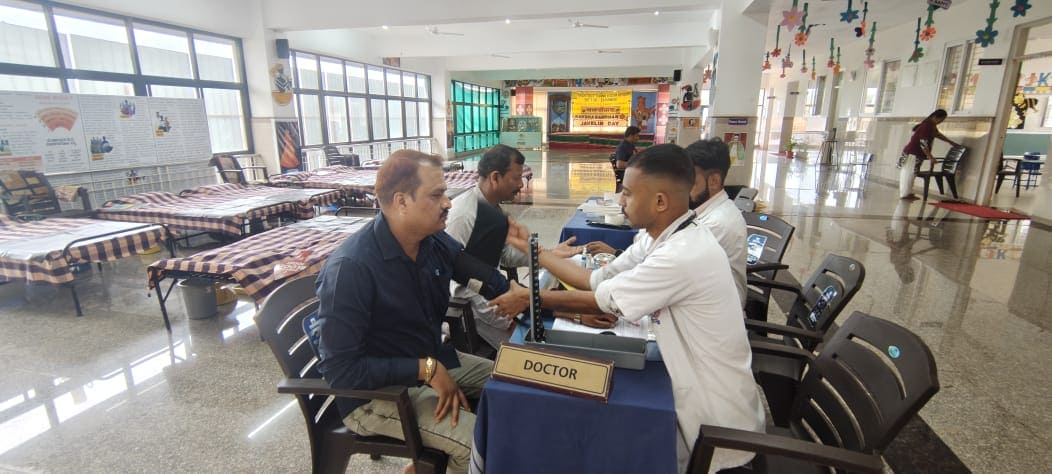 A blood donation camp in RVK - Sattur (21)