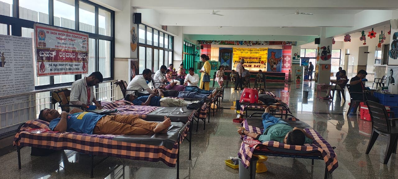 A blood donation camp in RVK - Sattur (9)